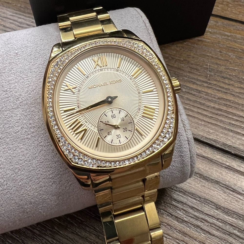 Beautiful Michael Kors… needs to be worn more than once a year!!